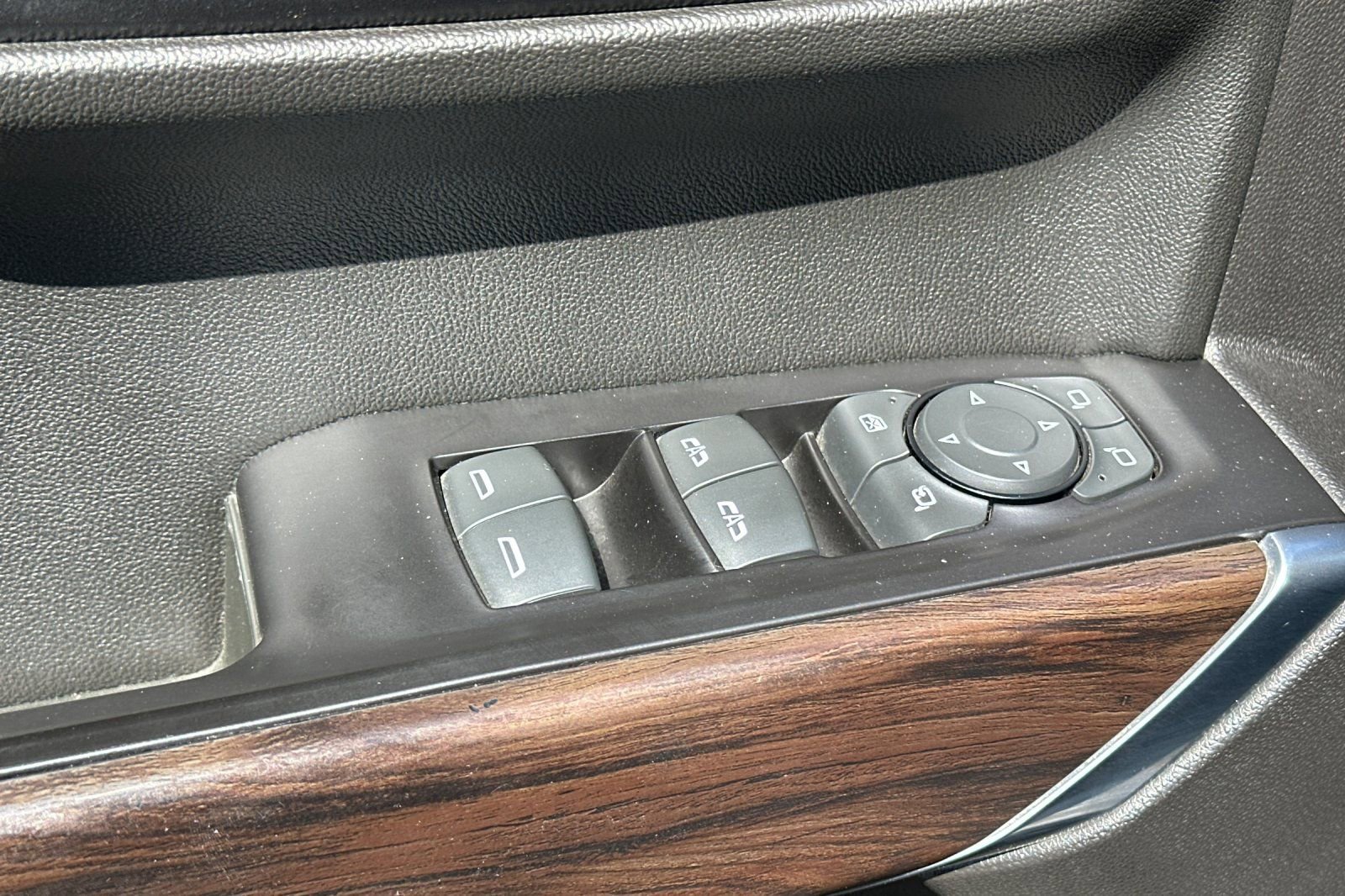 Used 2019 GMC Sierra 1500 SLT w/ SLT Premium Package image 13