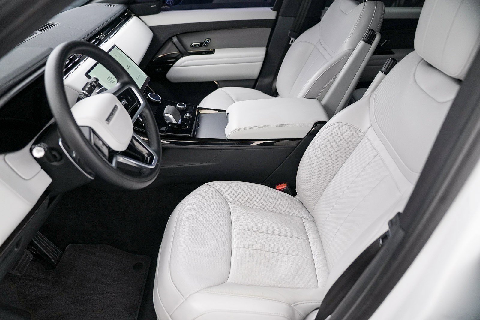 Used 2023 Land Rover Range Rover Sport SE AWD/4WD image 19