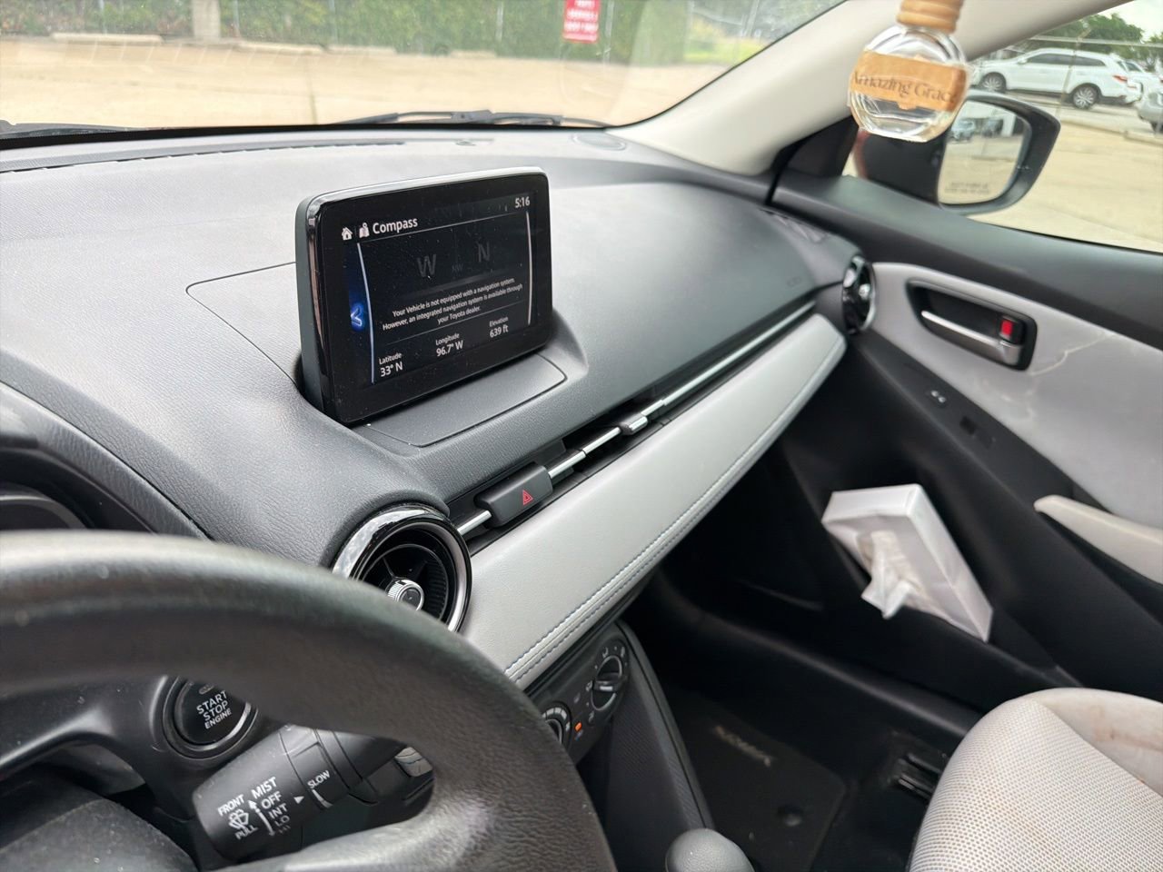 Used 2019 Toyota Yaris LE FWD image 7
