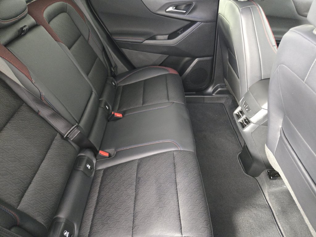 New 2026 Chevrolet Equinox RS w/ Convenience Package III FWD image 35