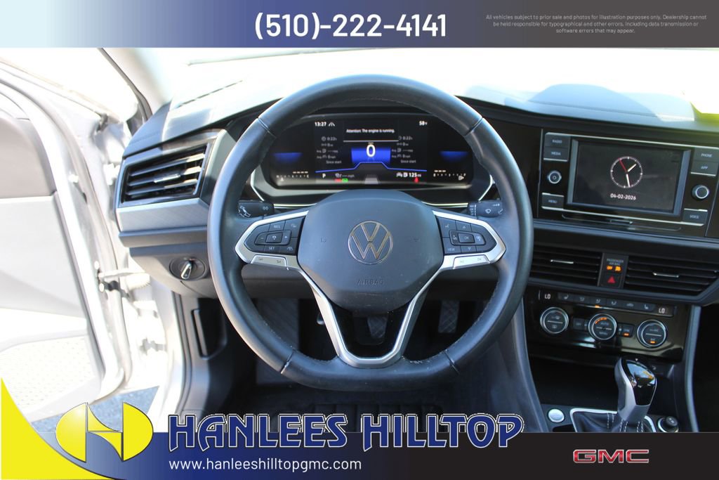 Used 2023 Volkswagen Jetta SE FWD image 16