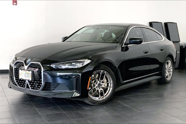 Used 2023 BMW i4 eDrive40 RWD image 1