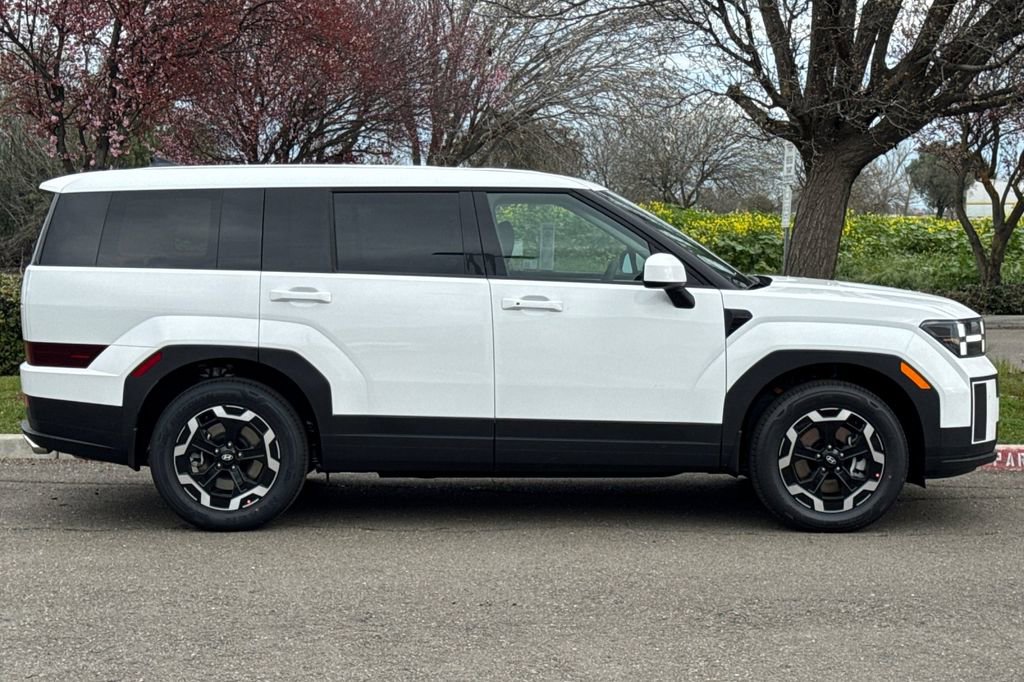 New 2026 Hyundai Santa Fe SE image 3