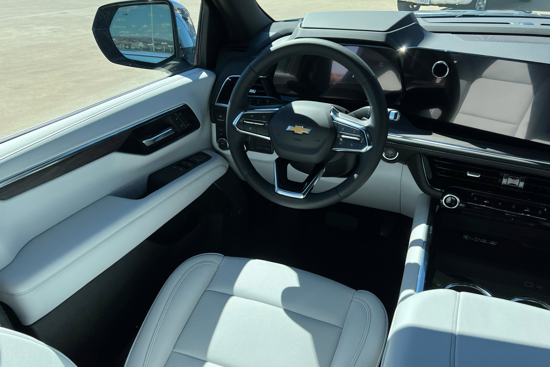 New 2026 Chevrolet Suburban Premier image 11