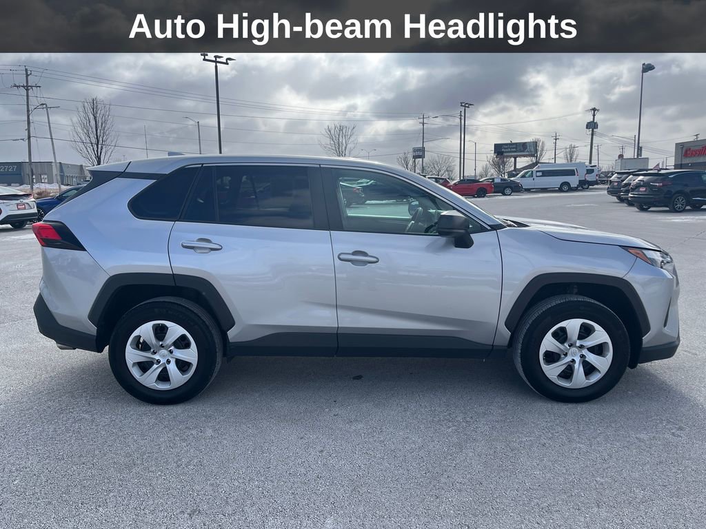 Used 2024 Toyota RAV4 LE image 8