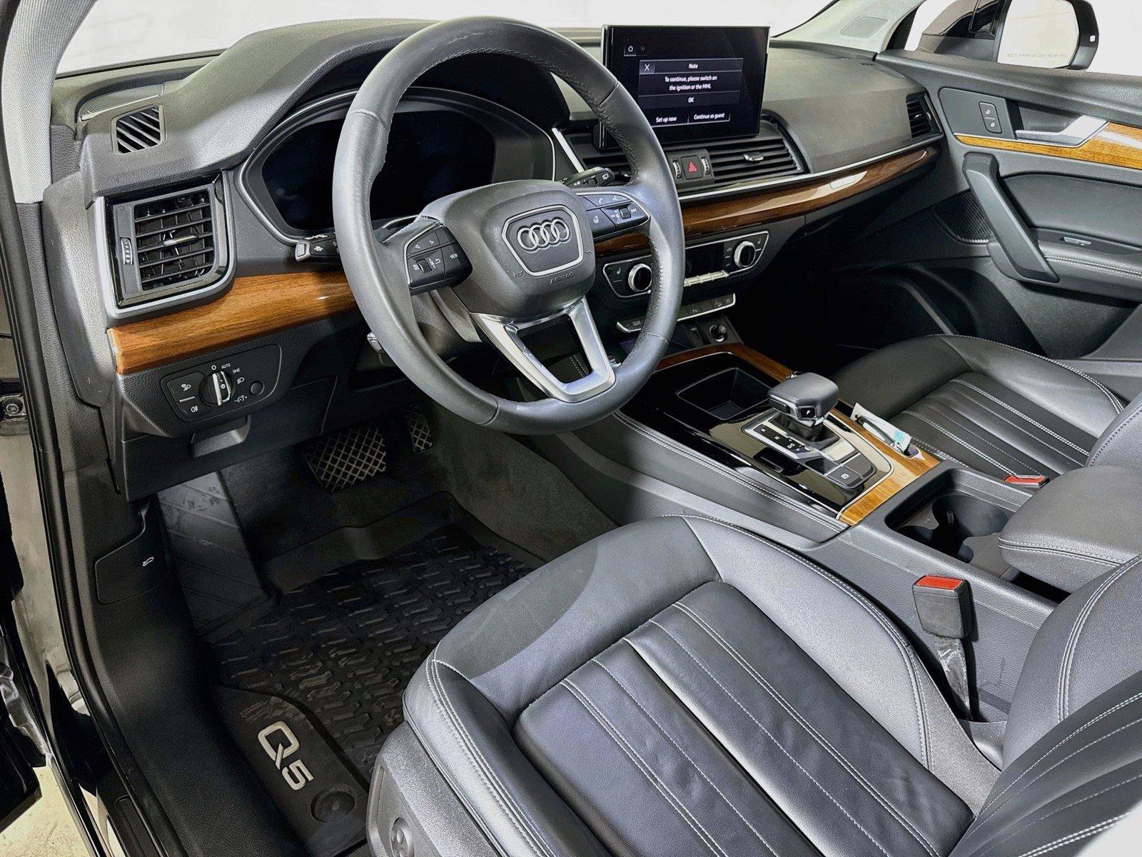 Used 2023 Audi Q5 2.0T Premium Plus w/ Premium Plus Package AWD/4WD image 7