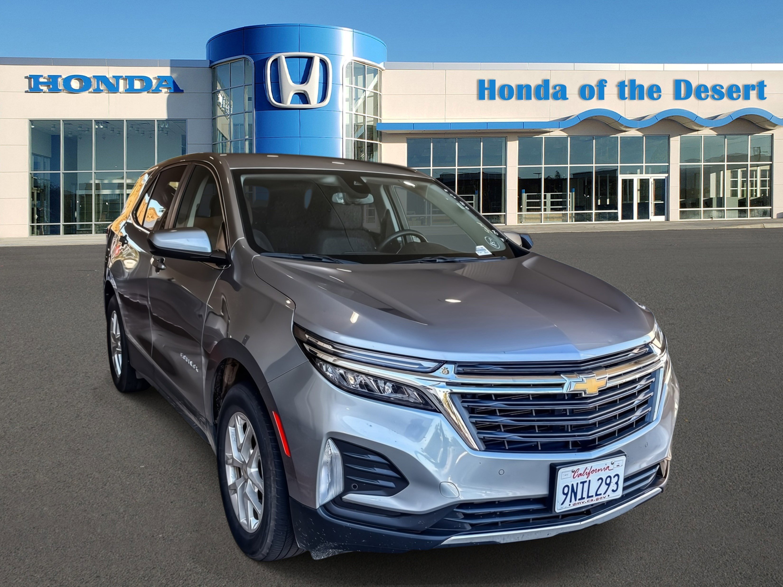 Used 2024 Chevrolet Equinox LT image 1