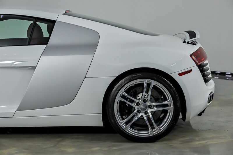Used 2009 Audi R8 V8 AWD/4WD image 10