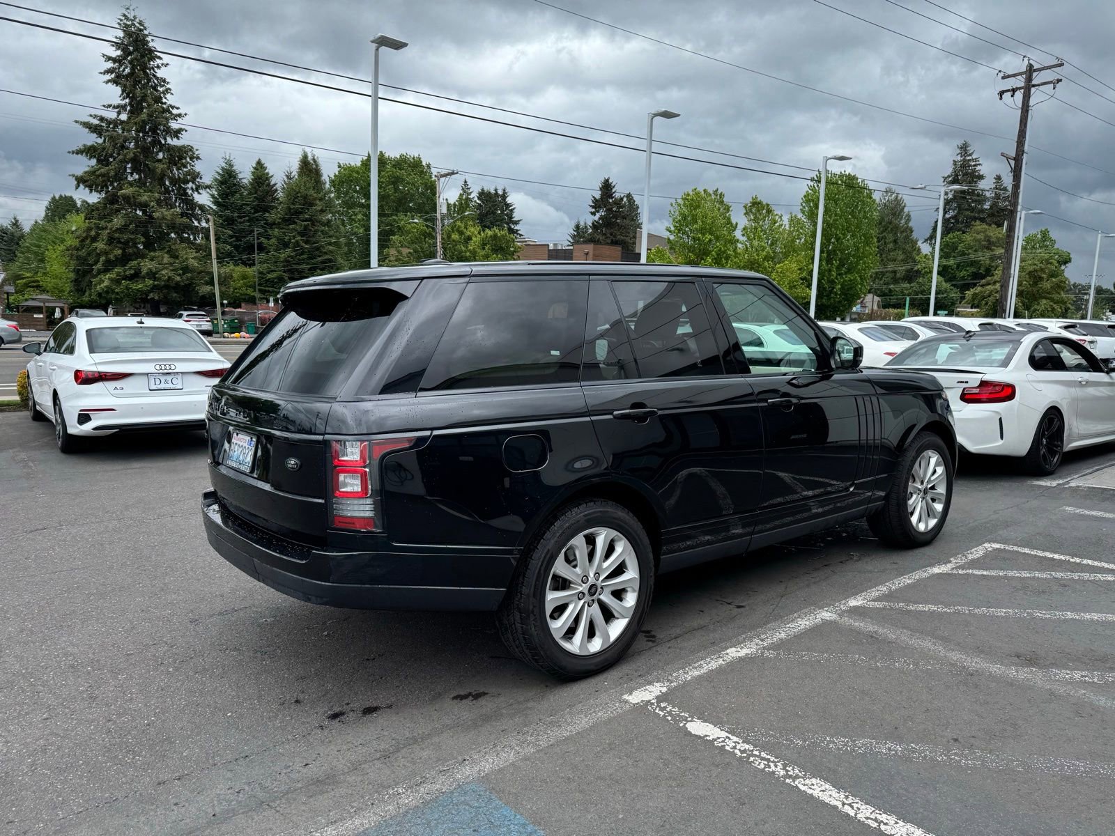 Used 2013 Land Rover Range Rover HSE AWD/4WD image 2