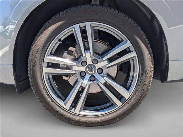 Used 2021 Volvo XC60 T5 Momentum w/ Premium Package AWD/4WD image 23