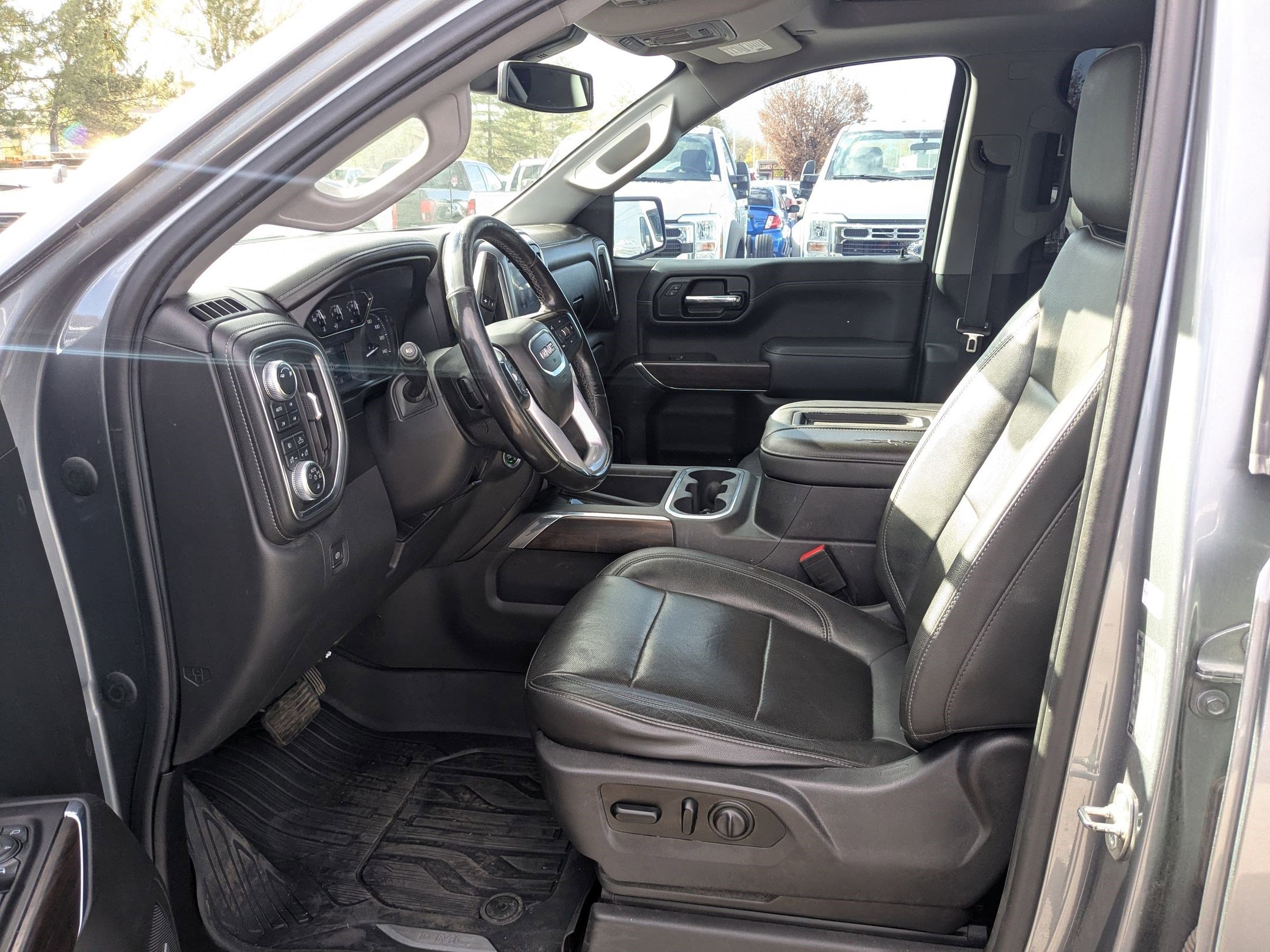 Used 2019 GMC Sierra 1500 SLT w/ SLT Premium Plus Package image 17