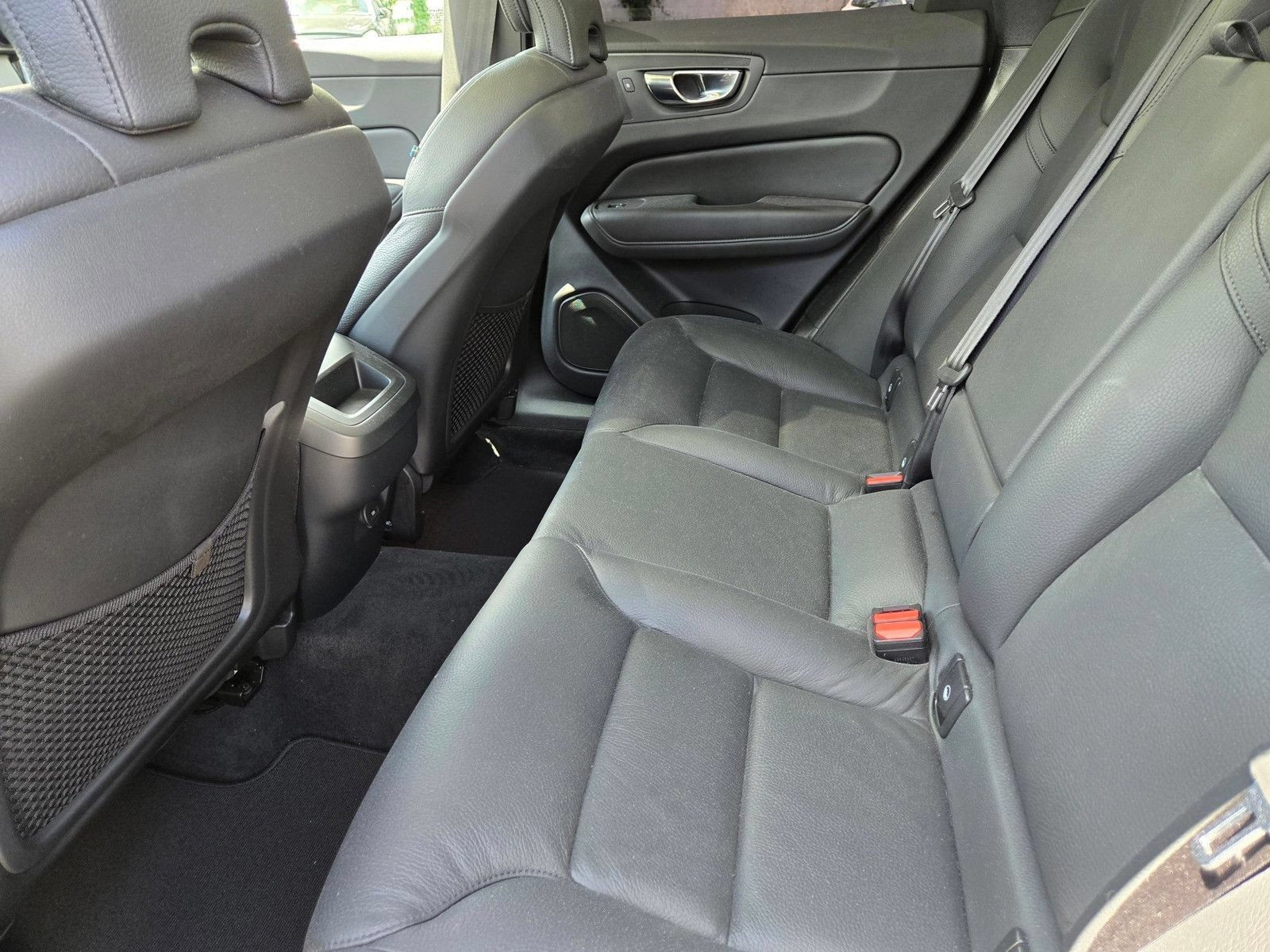 Certified 2025 Volvo XC60 B5 Plus AWD/4WD image 20