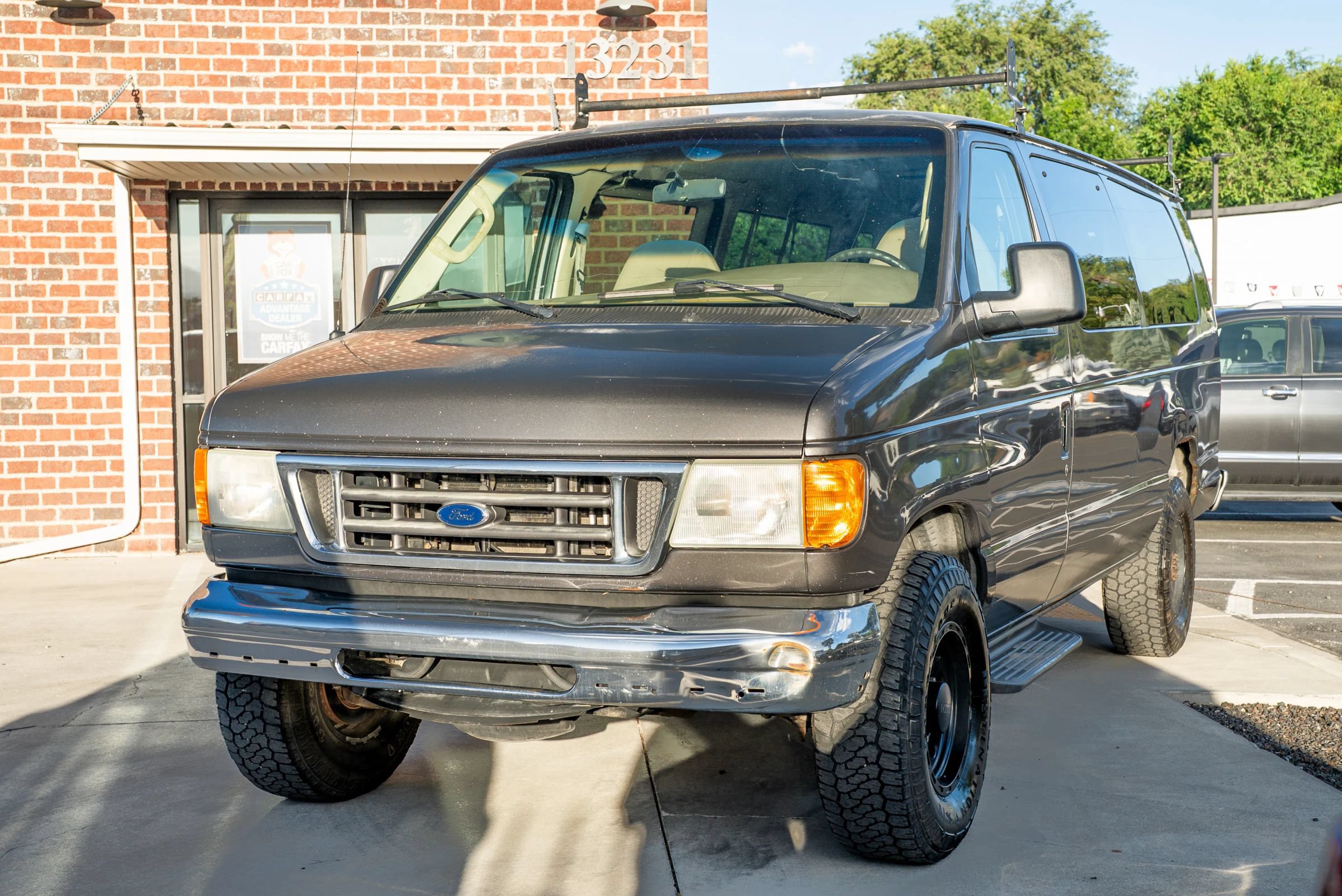 Used 2006 Ford E-350 and Econoline 350 XL RWD image 1