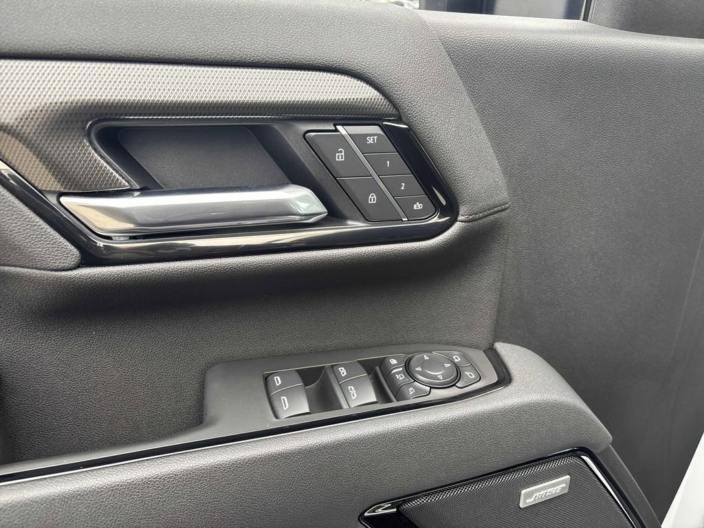 Used 2025 GMC Sierra 2500 AT4 w/ AT4 Premium Plus Package image 13