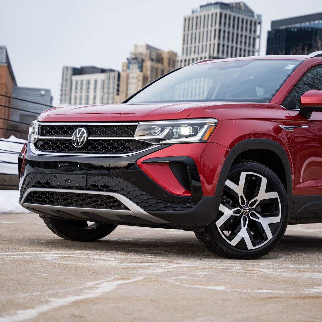 Certified 2023 Volkswagen Taos SEL image 2