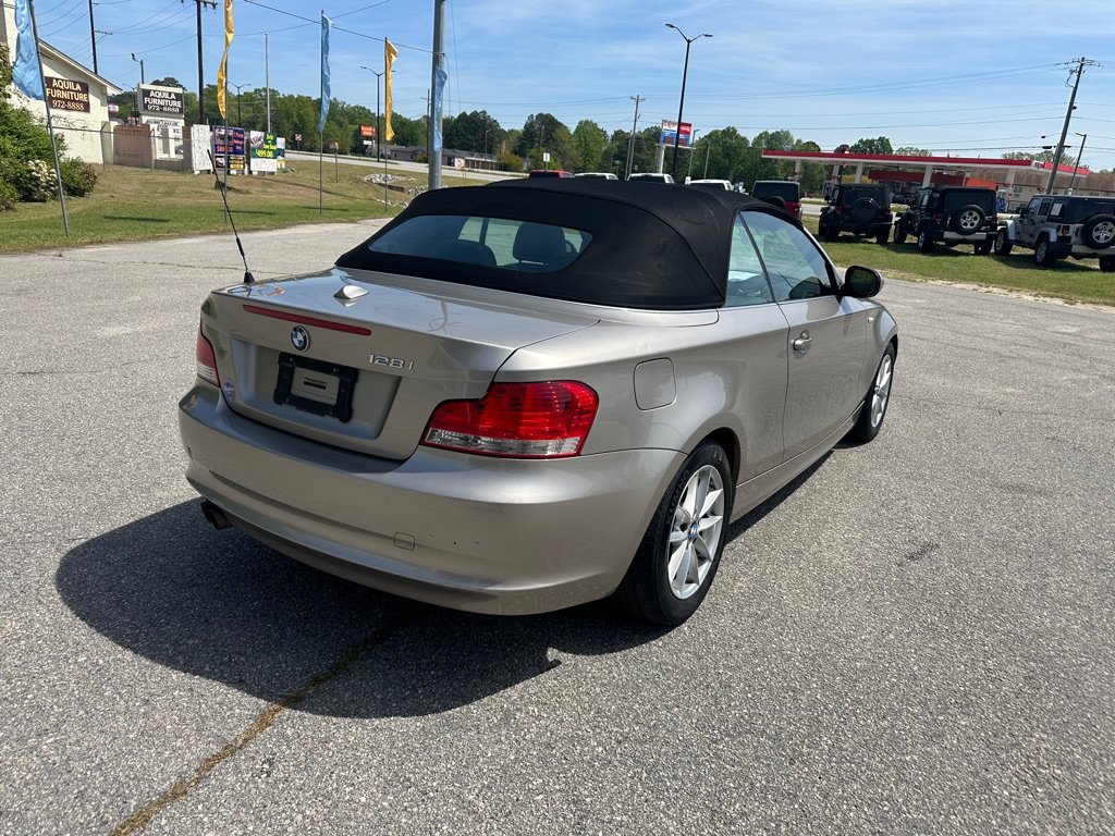 Used 2011 BMW 128i Convertible RWD image 5