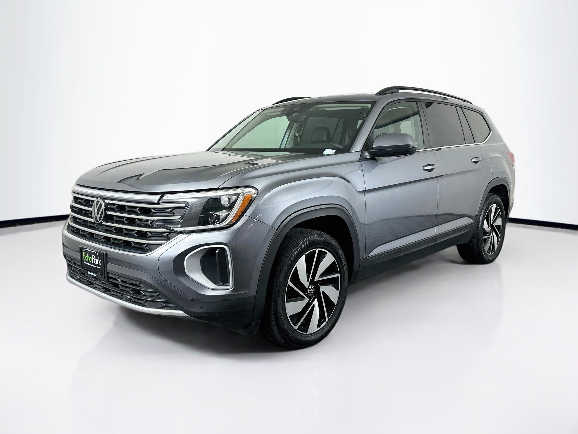 Used 2024 Volkswagen Atlas SE FWD image 3
