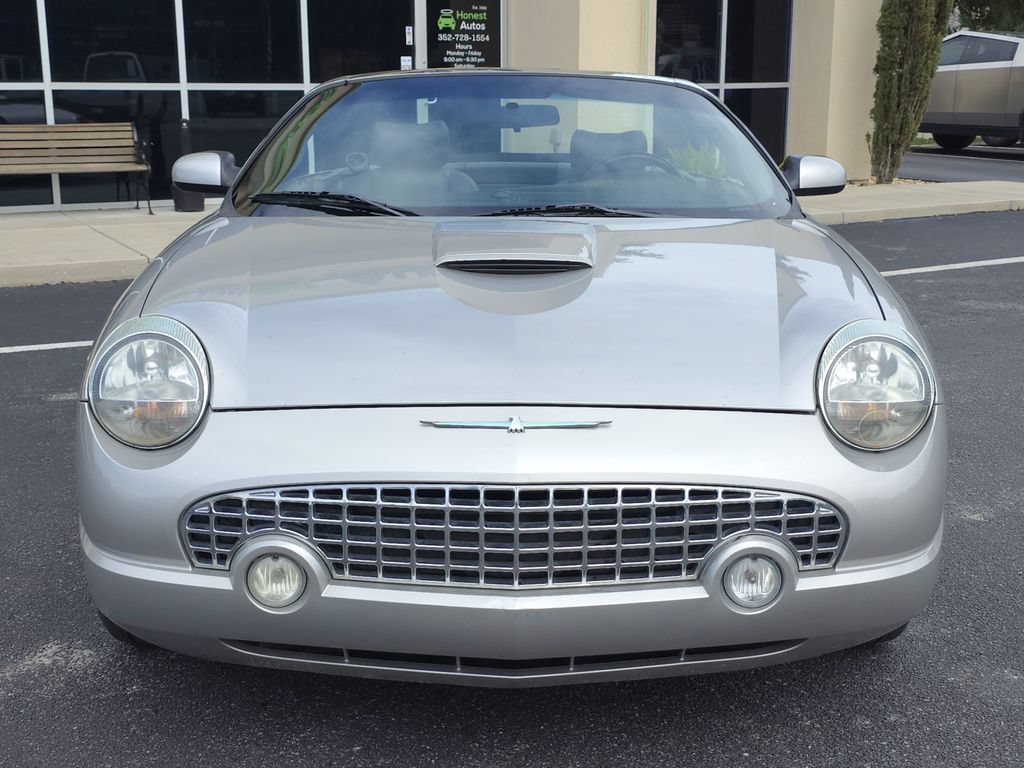 Used 2005 Ford Thunderbird RWD image 3