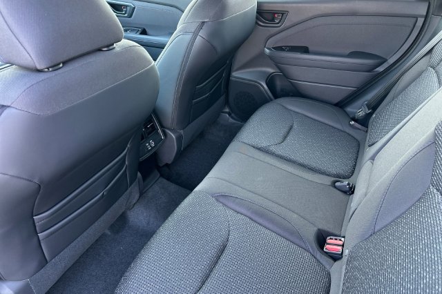 Used 2026 Subaru Forester Premium AWD/4WD image 9