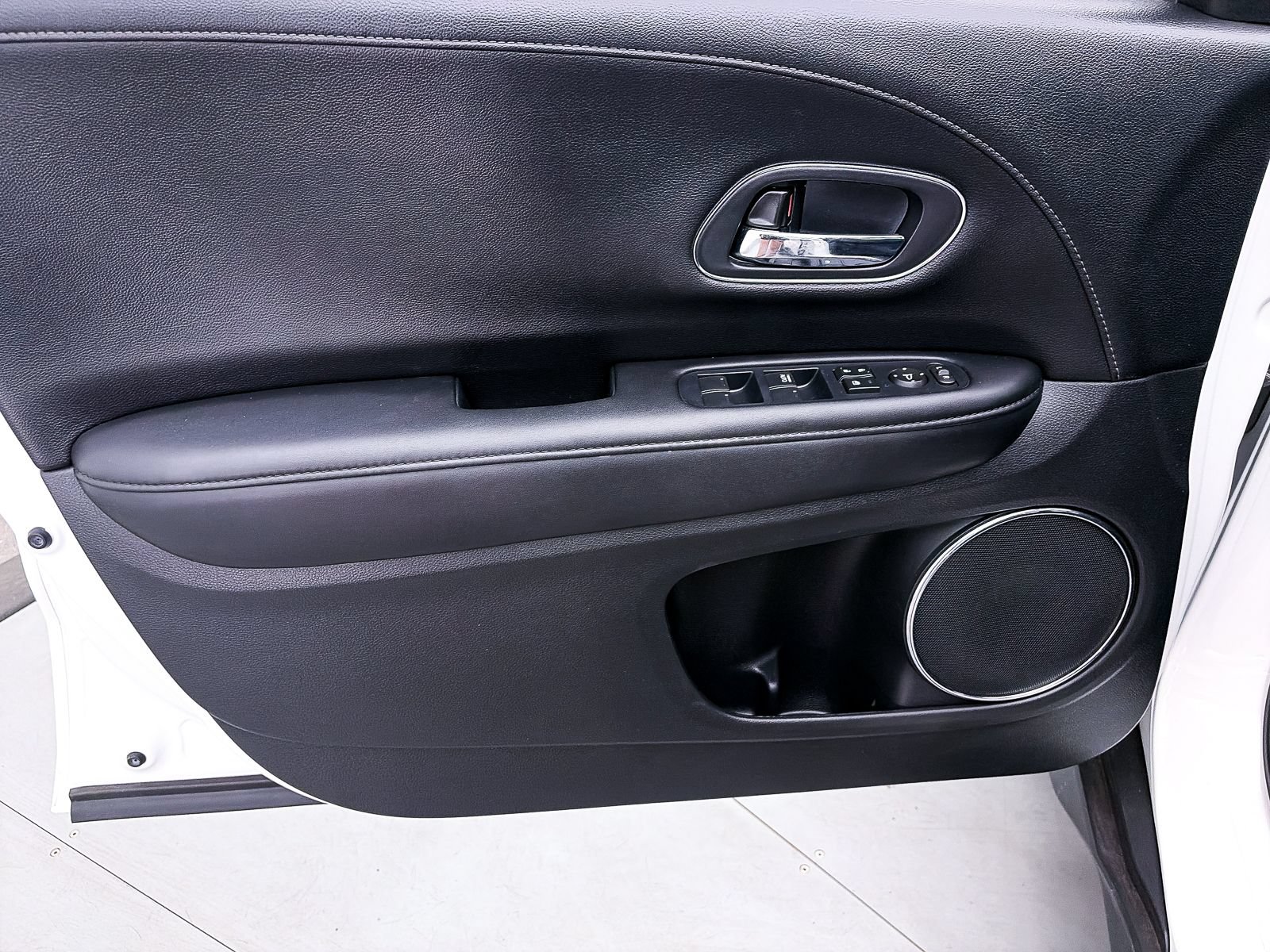 Used 2019 Honda HR-V EX-L image 16