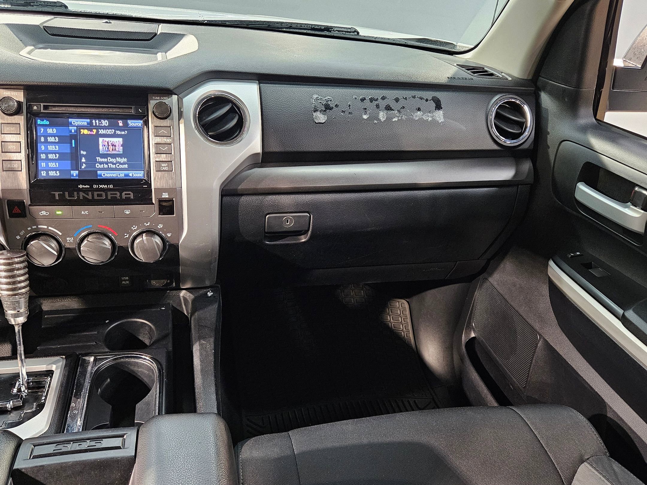 Used 2018 Toyota Tundra SR5 w/ SR5 Upgrade Package image 11