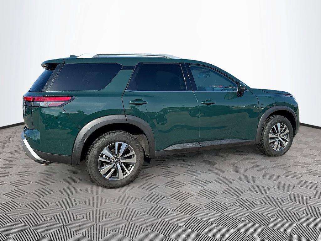 Used 2024 Nissan Pathfinder SL w/ Cargo Package image 5