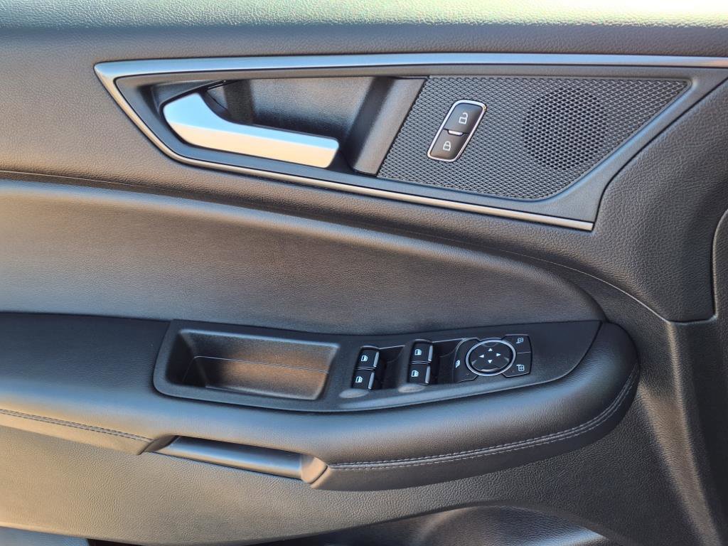 Certified 2024 Ford Edge SE w/ Black Appearance Package image 28