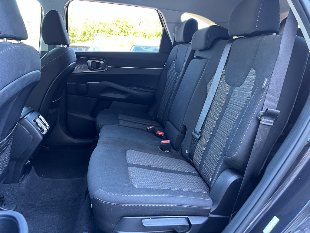 Certified 2025 Kia Sorento LX FWD image 24