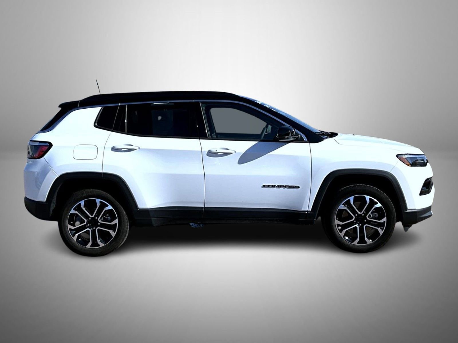 Used 2023 Jeep Compass Limited image 4