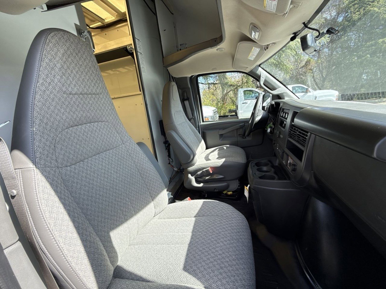 New 2025 GMC Savana 3500 w/ Power Convenience Package image 25