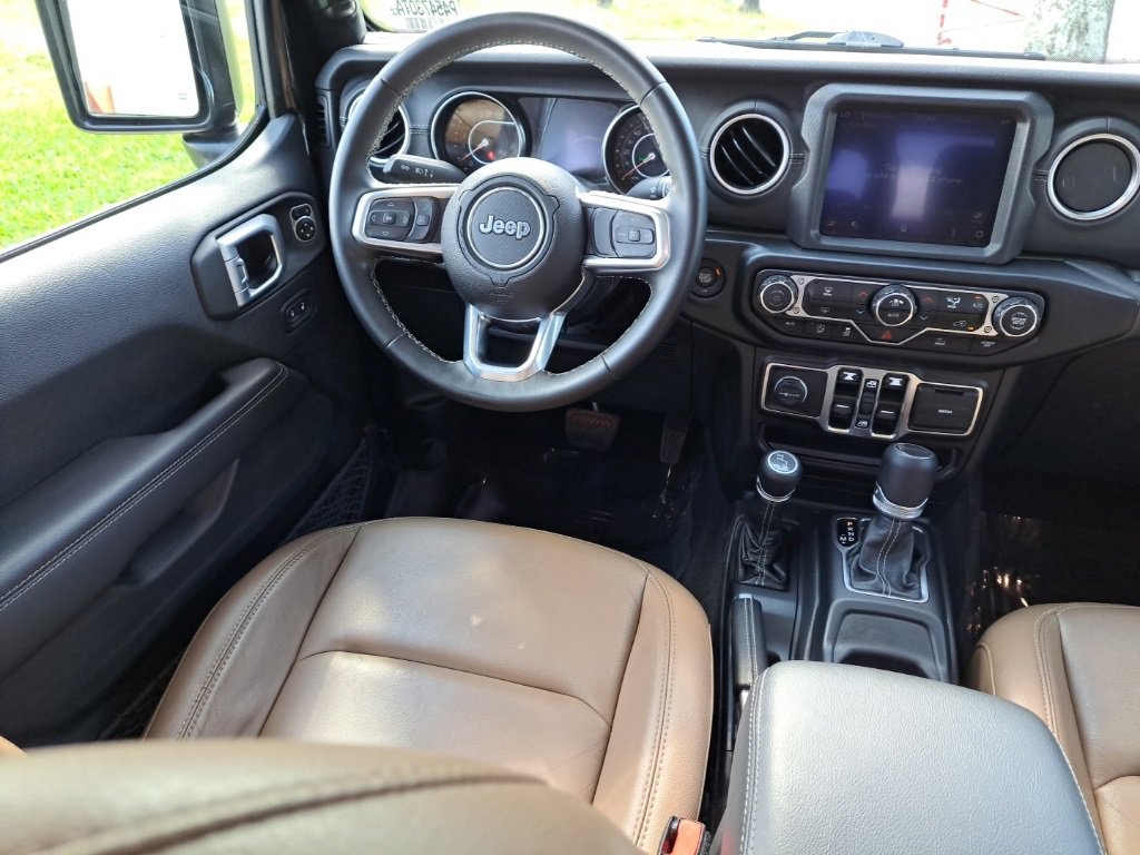 Used 2022 Jeep Gladiator Overland w/ Popular Equipment Package image 9