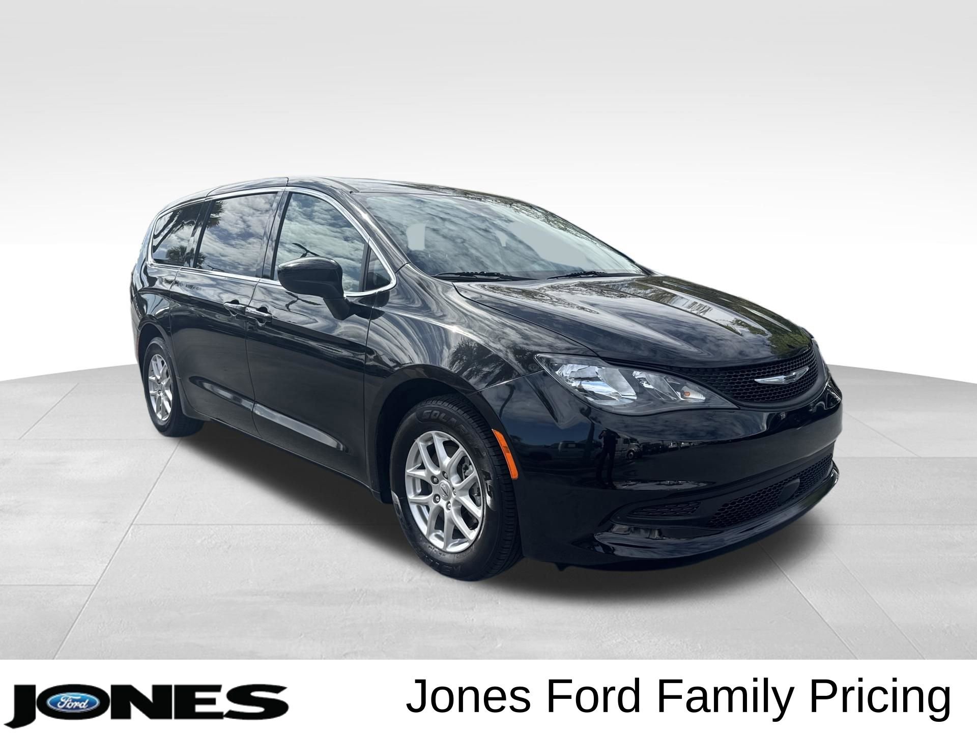 Used 2023 Chrysler Voyager LX