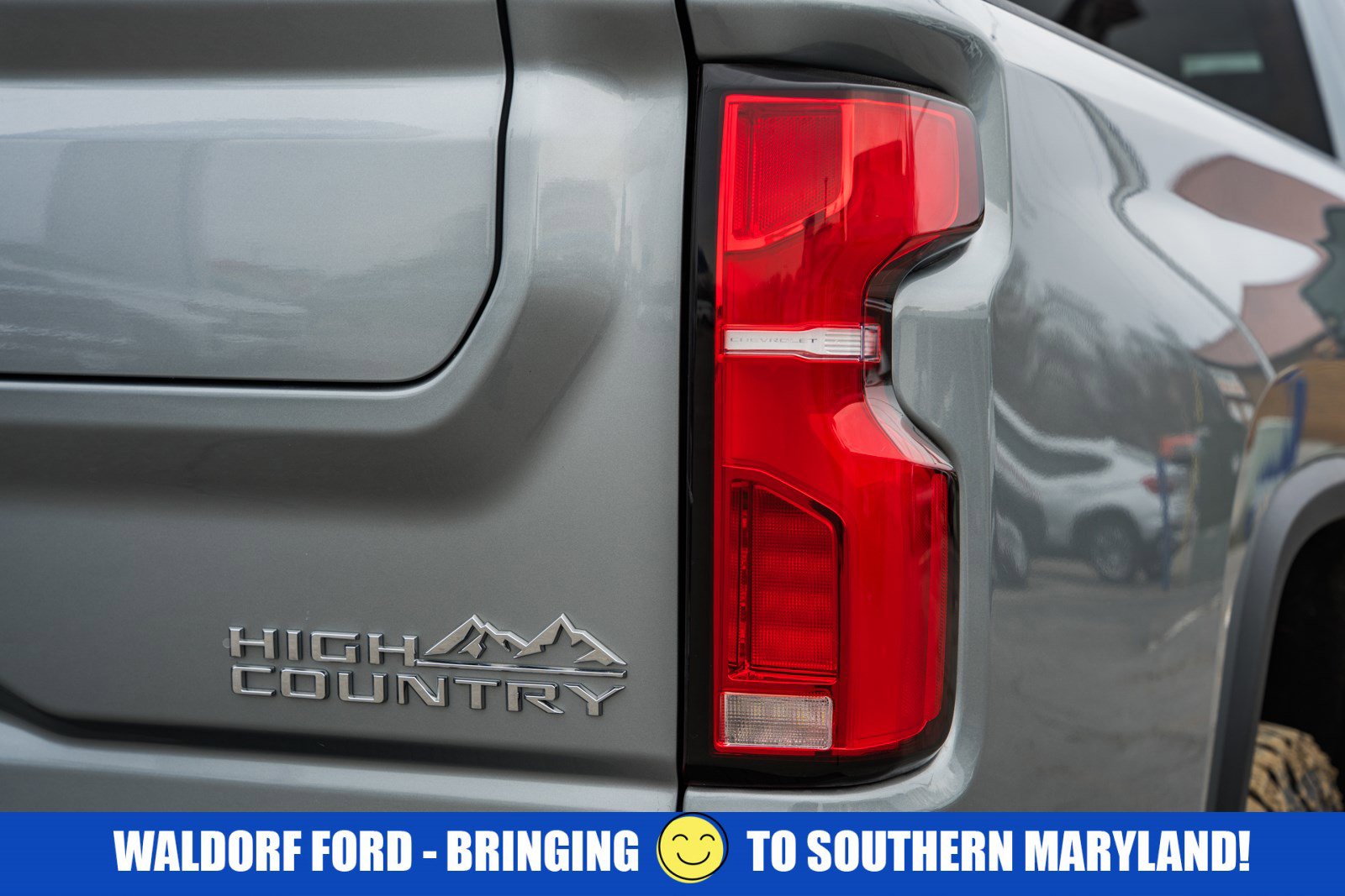 Used 2024 Chevrolet Silverado 3500 High Country w/ High Country Premium Package image 7