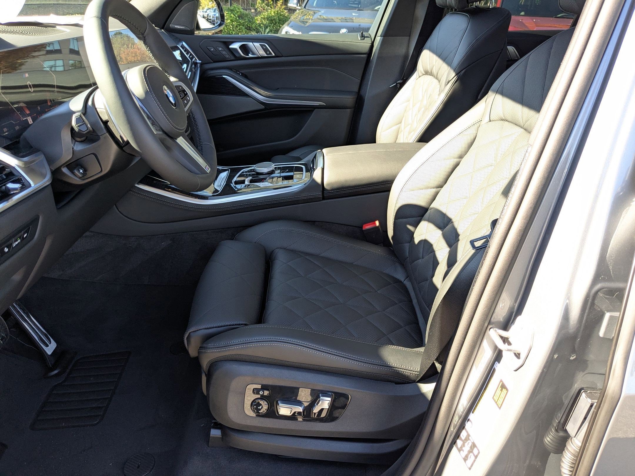 New 2026 BMW X5 xDrive40i w/ M Sport Package image 15