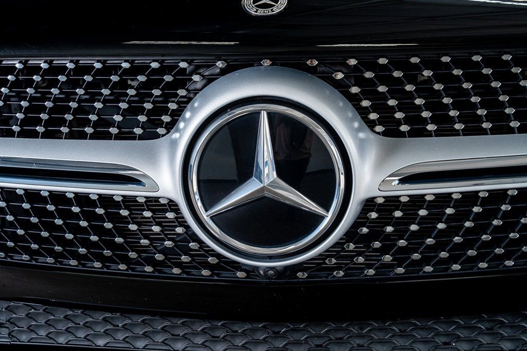 Used 2023 Mercedes-Benz GLE 350 4MATIC w/ AMG Line Exterior image 16