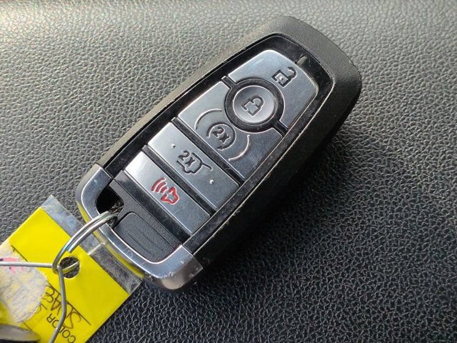 Used 2025 Ford Escape ST-Line Select AWD/4WD image 27
