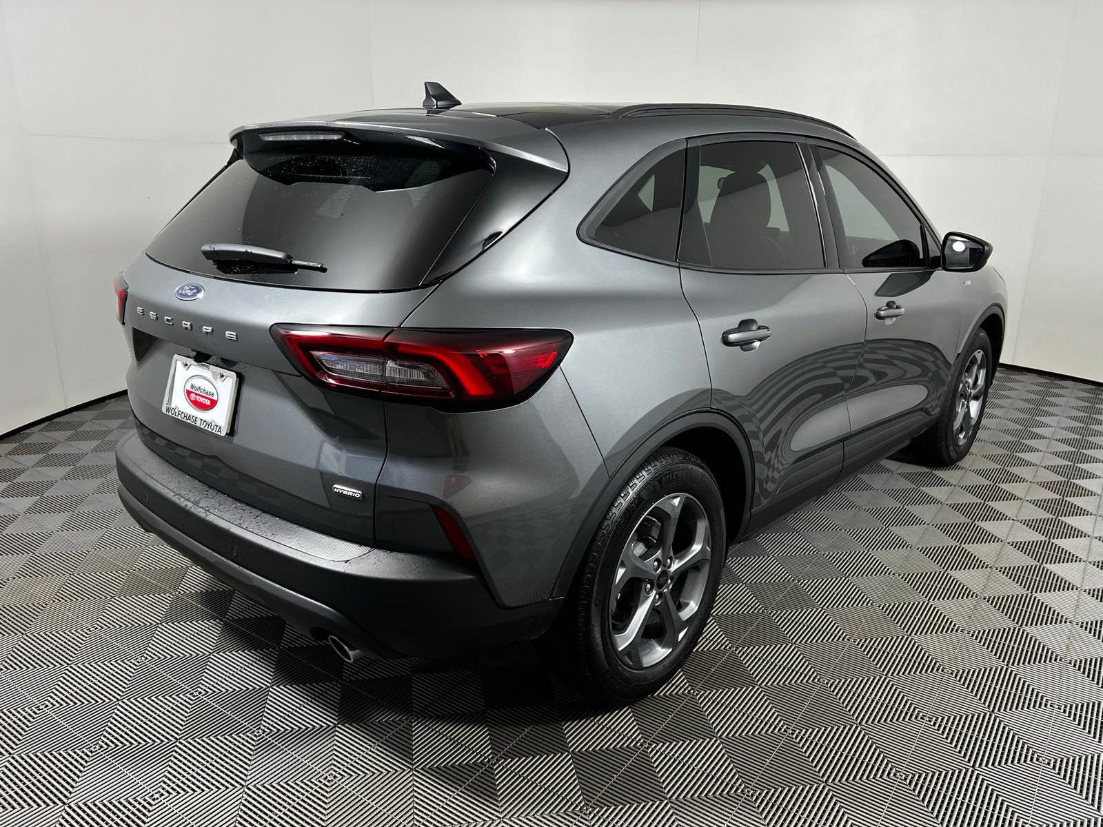 Used 2025 Ford Escape ST-Line w/ Equipment Group 301A image 5