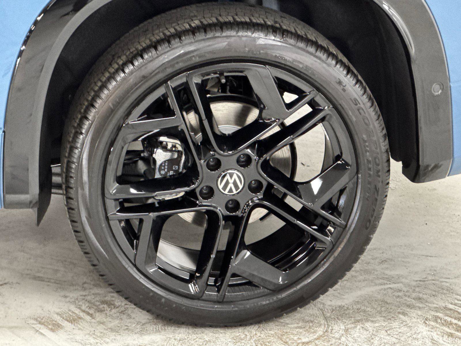 New 2026 Volkswagen Tiguan SE R-Line AWD/4WD image 24
