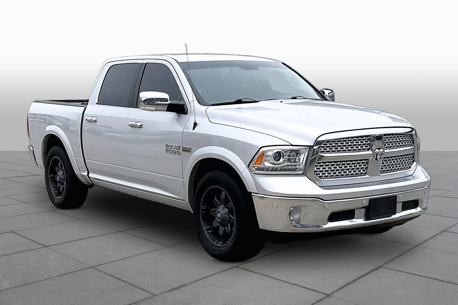 Used 2016 RAM 1500 Laramie w/ Convenience Group RWD image 3