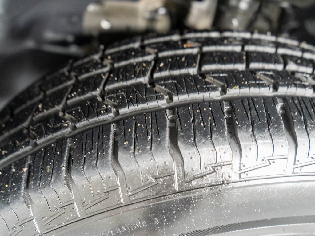 Used 2018 Jeep Cherokee Trailhawk w/ Cold Weather Group image 24