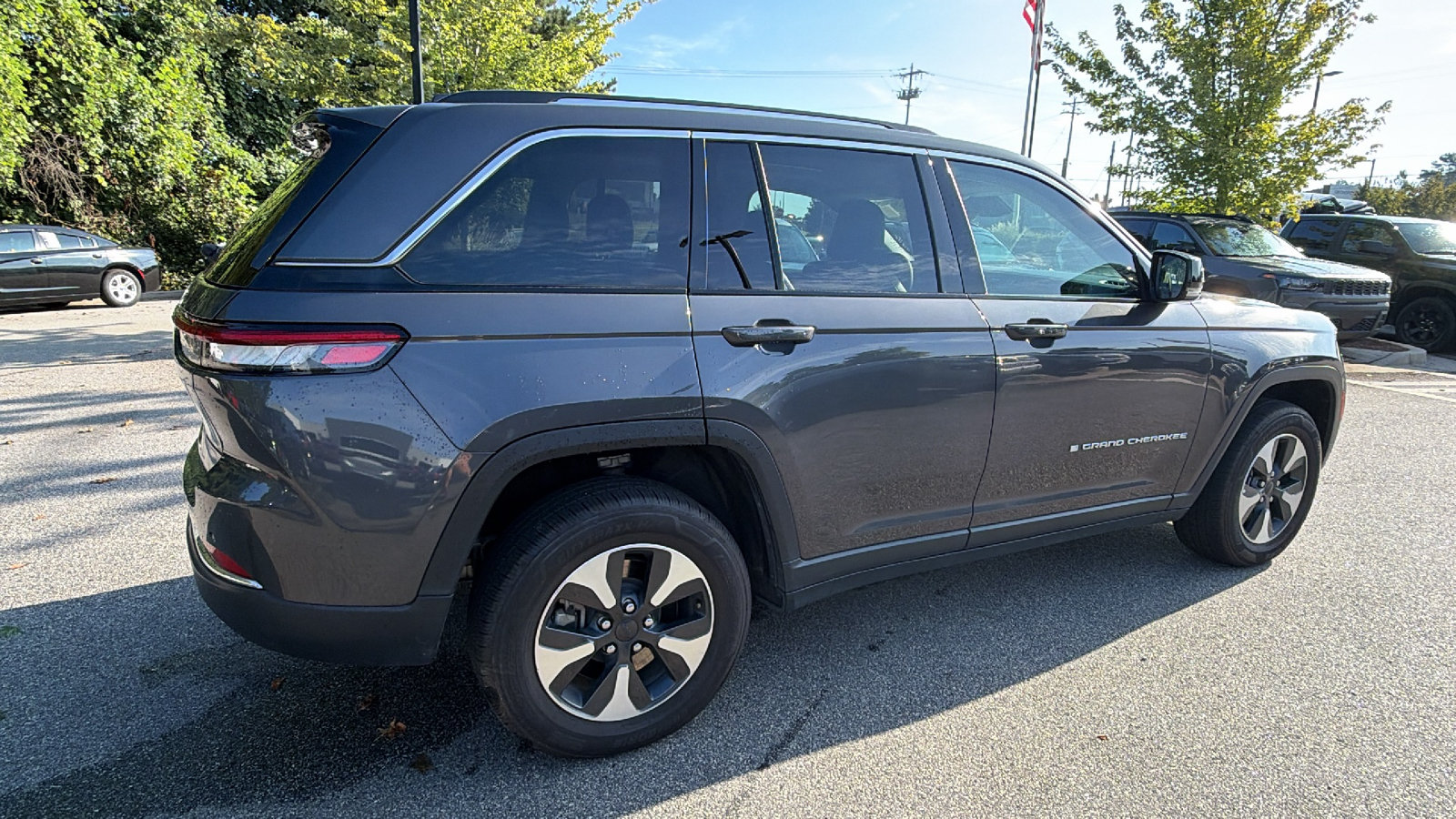 Used 2024 Jeep Grand Cherokee Limited 4xe AWD/4WD image 8