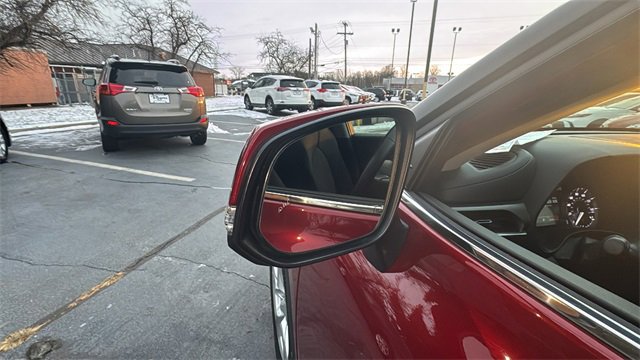 Used 2024 Toyota Highlander LE image 38