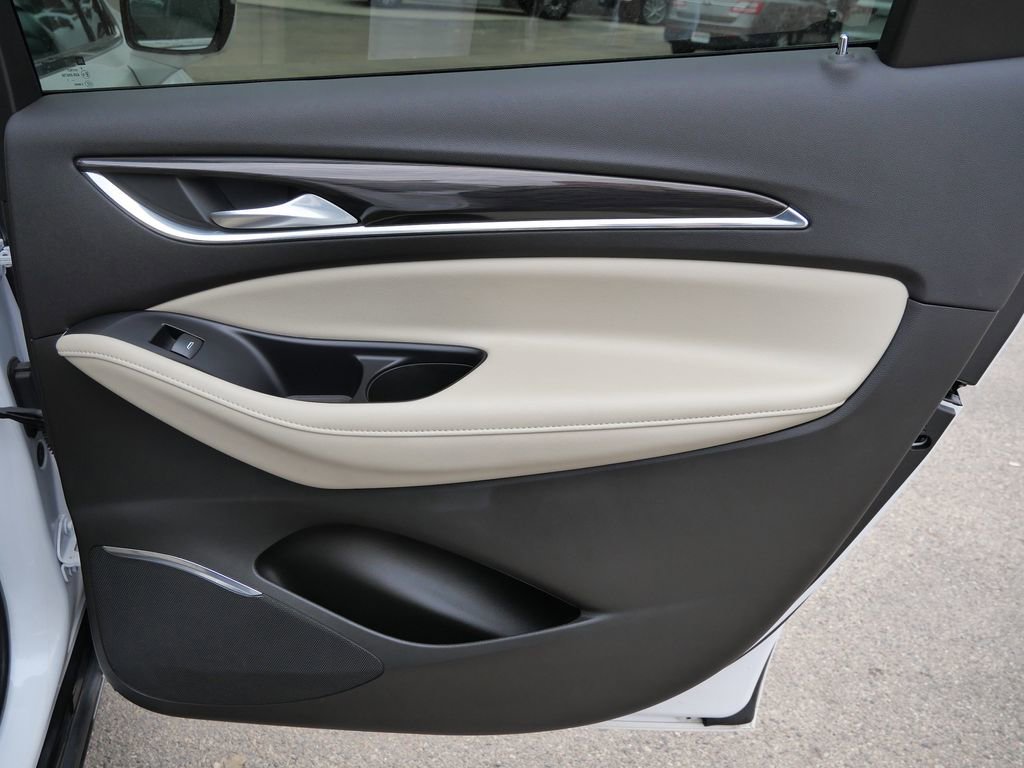 Used 2021 Buick Enclave Essence w/ Sun And Navigation Package image 21