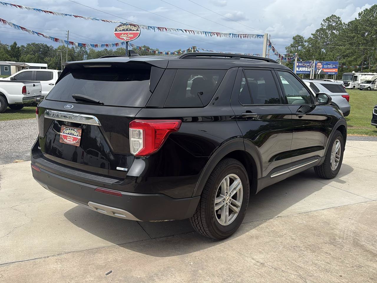 Used 2020 Ford Explorer XLT w/ Equipment Group 202A AWD/4WD image 5