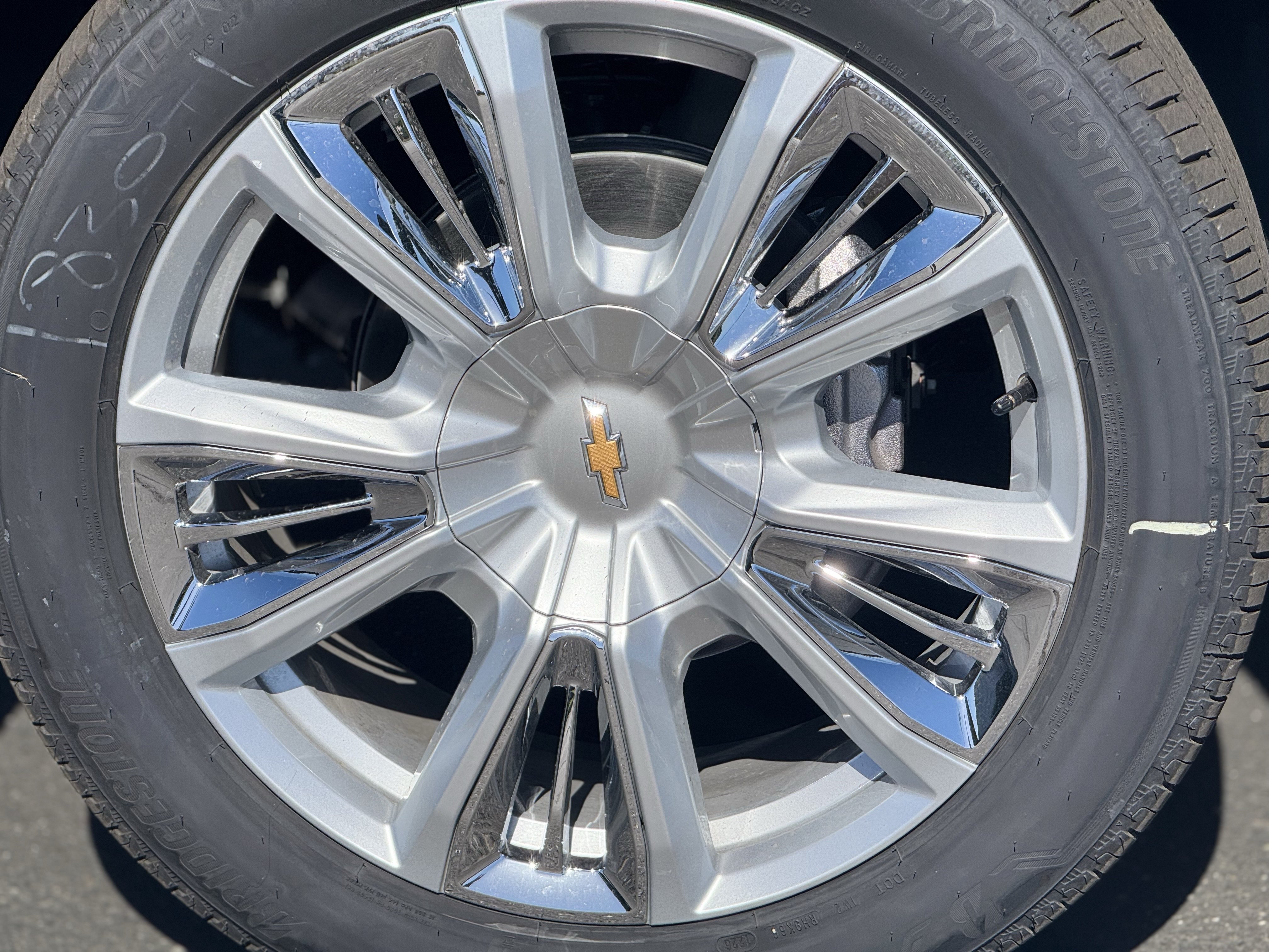 New 2026 Chevrolet Silverado 1500 High Country AWD/4WD image 9