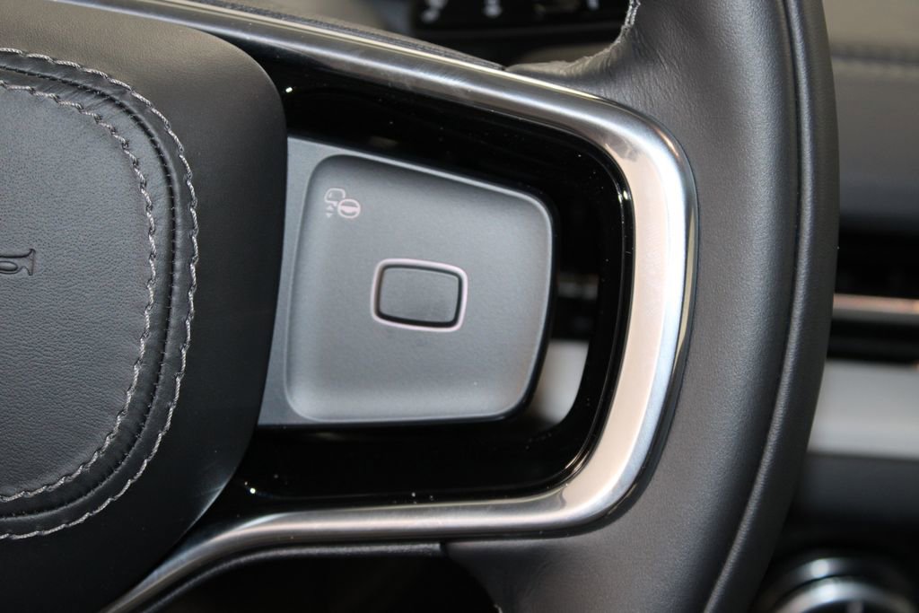 New 2026 Lincoln Navigator L Premier AWD/4WD image 40