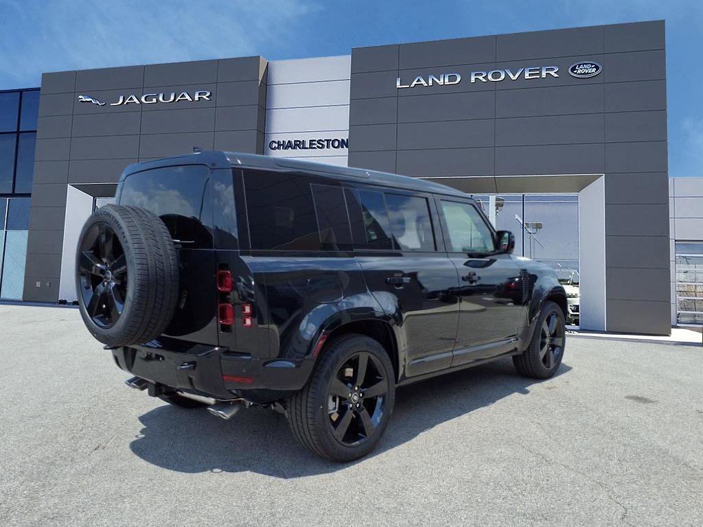 Certified 2025 Land Rover Defender 110 X-Dynamic SE image 5