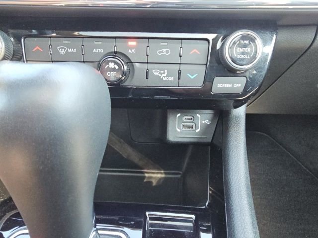 Used 2022 Jeep Compass Limited w/ Sun and Sound Group image 43