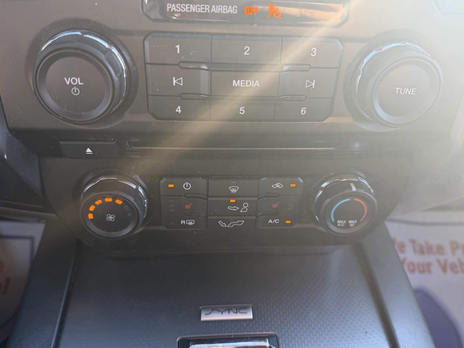 Used 2015 Ford F150 Lariat image 24