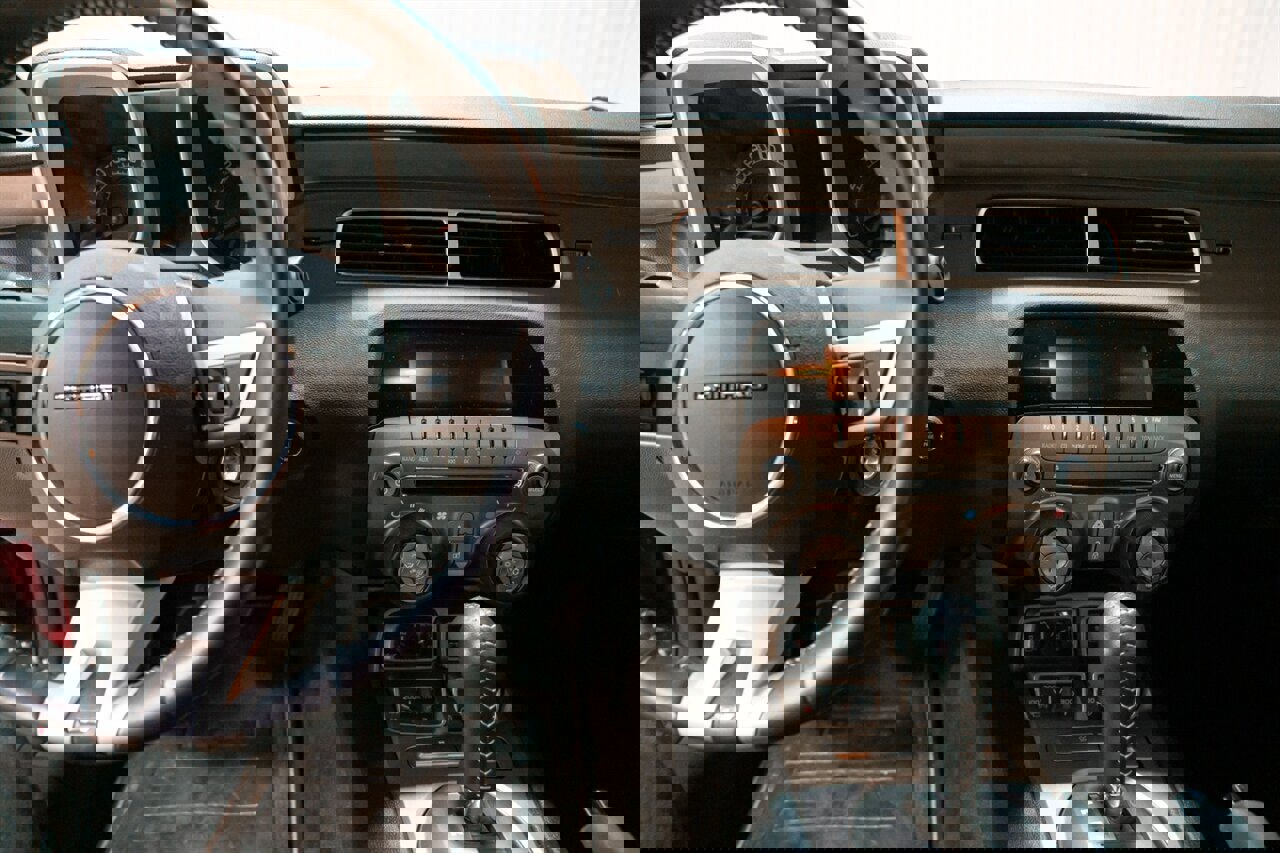 Used 2011 Chevrolet Camaro SS image 20